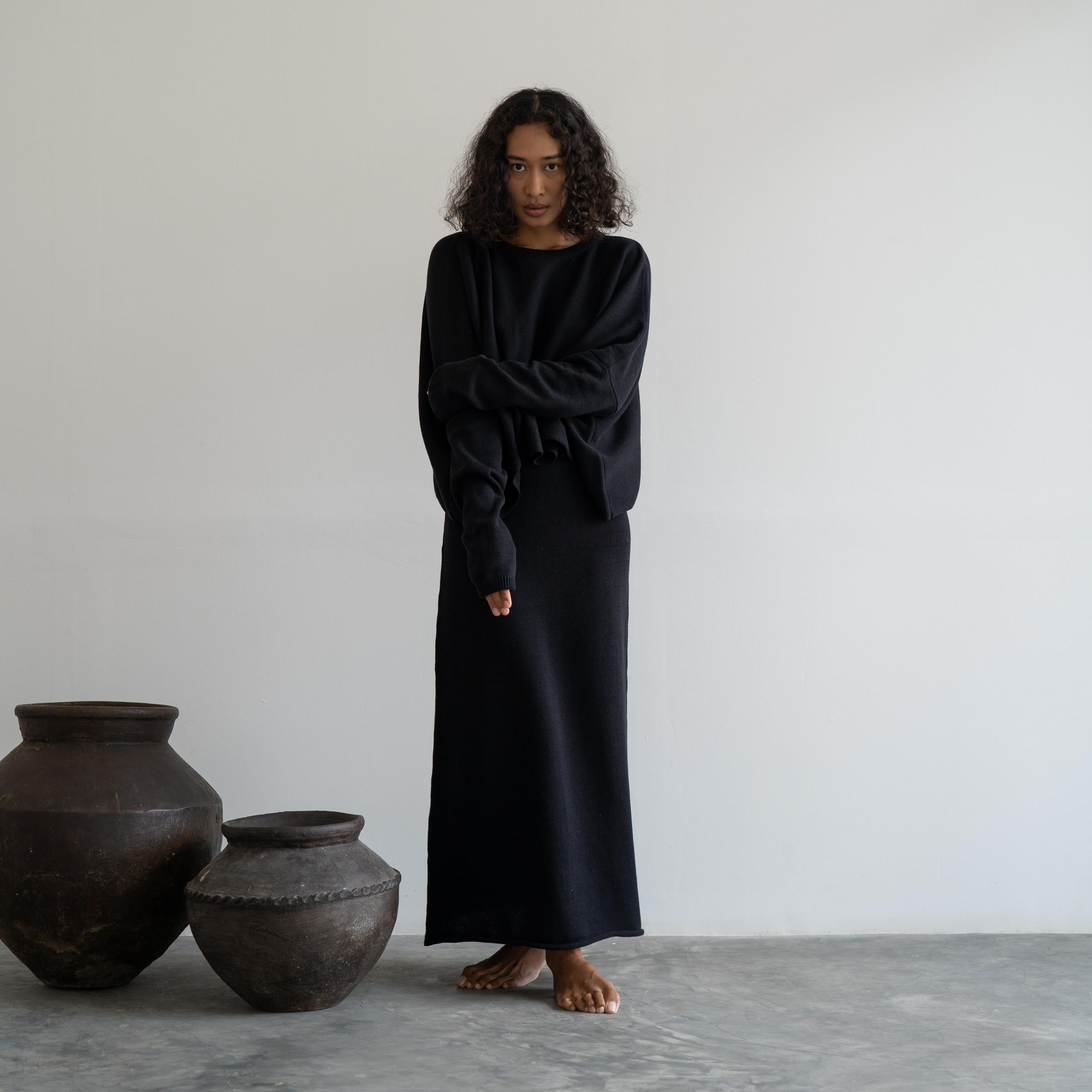 NIAS - BLACK Crop Sweater