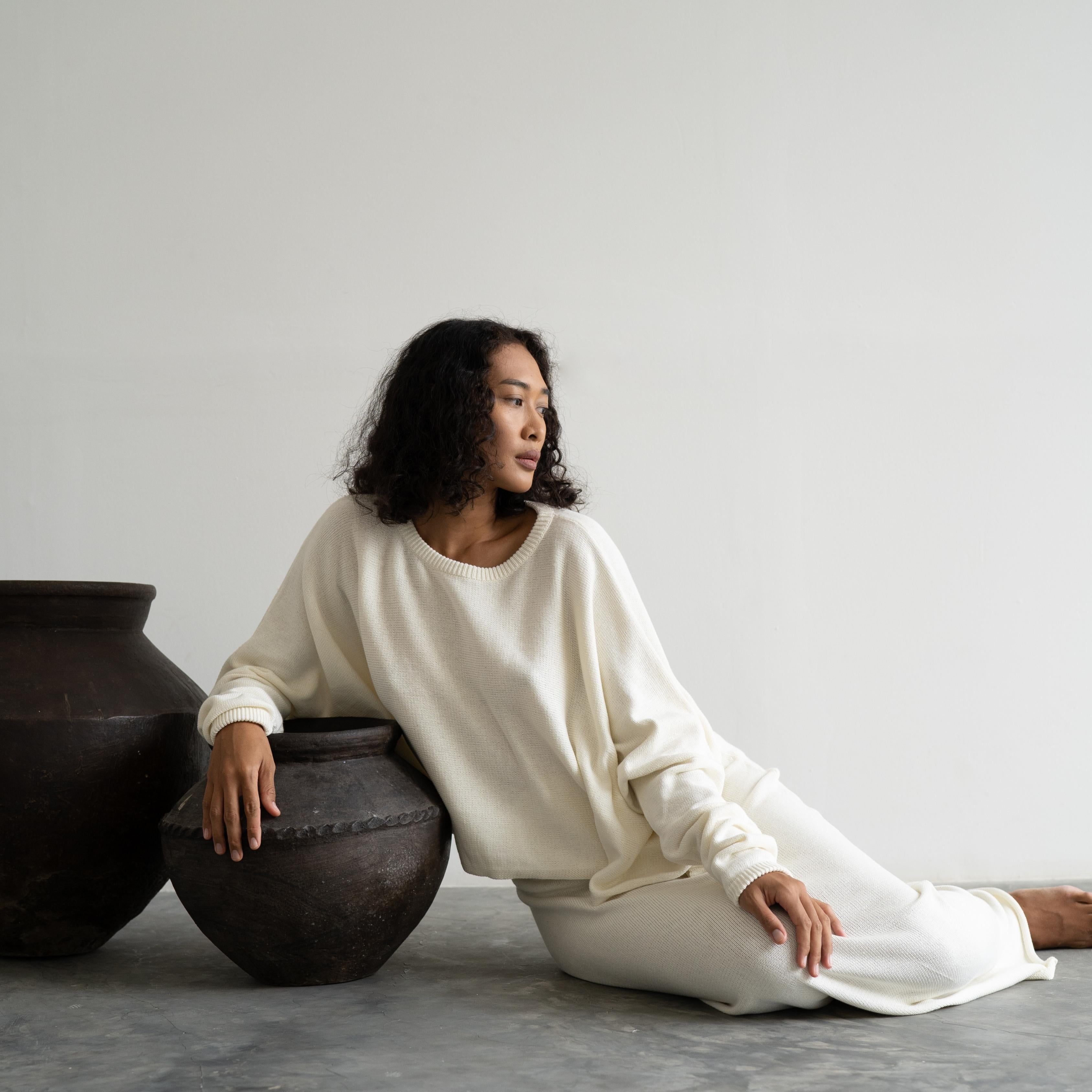 NIAS - CREAM Crop Sweater