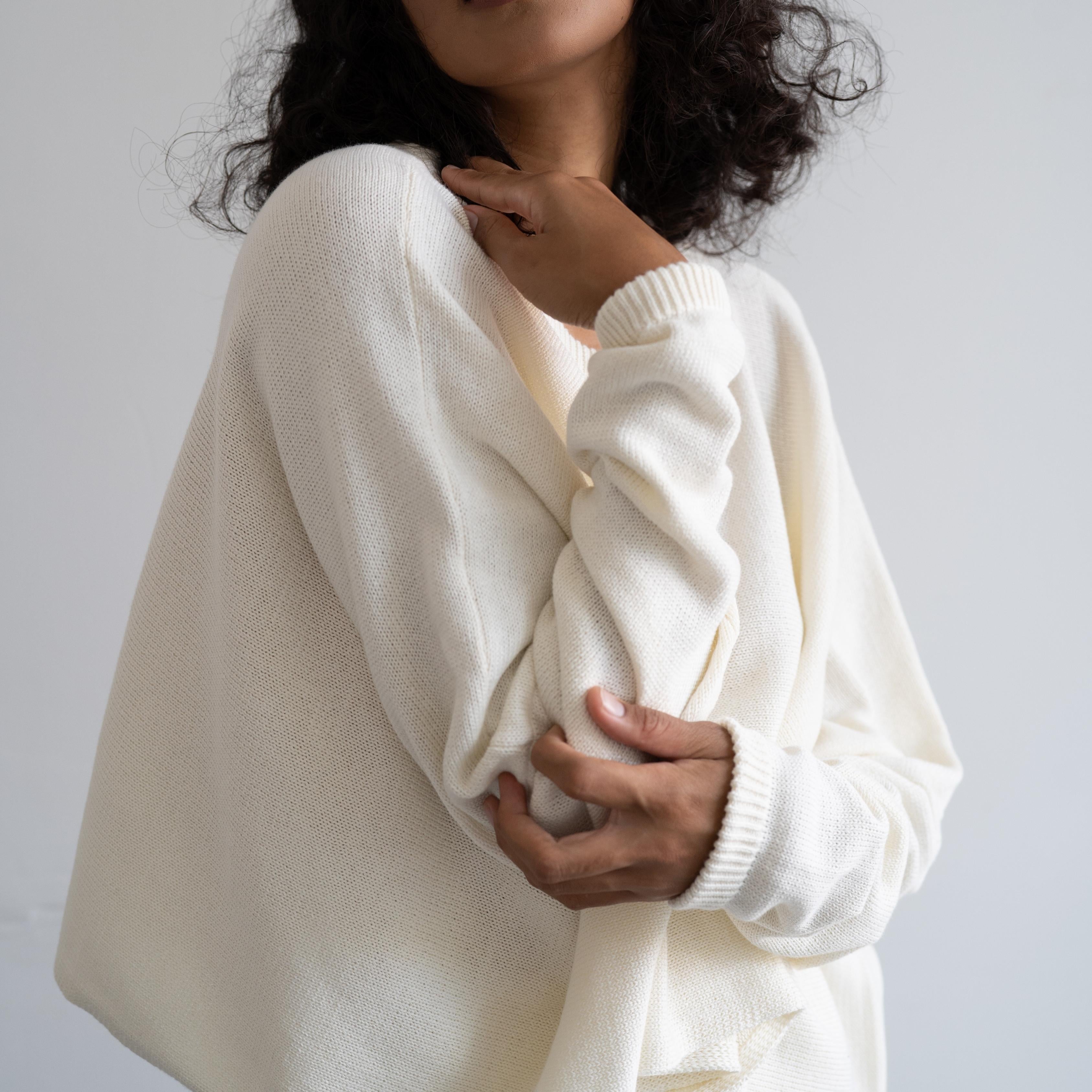 NIAS - CREAM Crop Sweater
