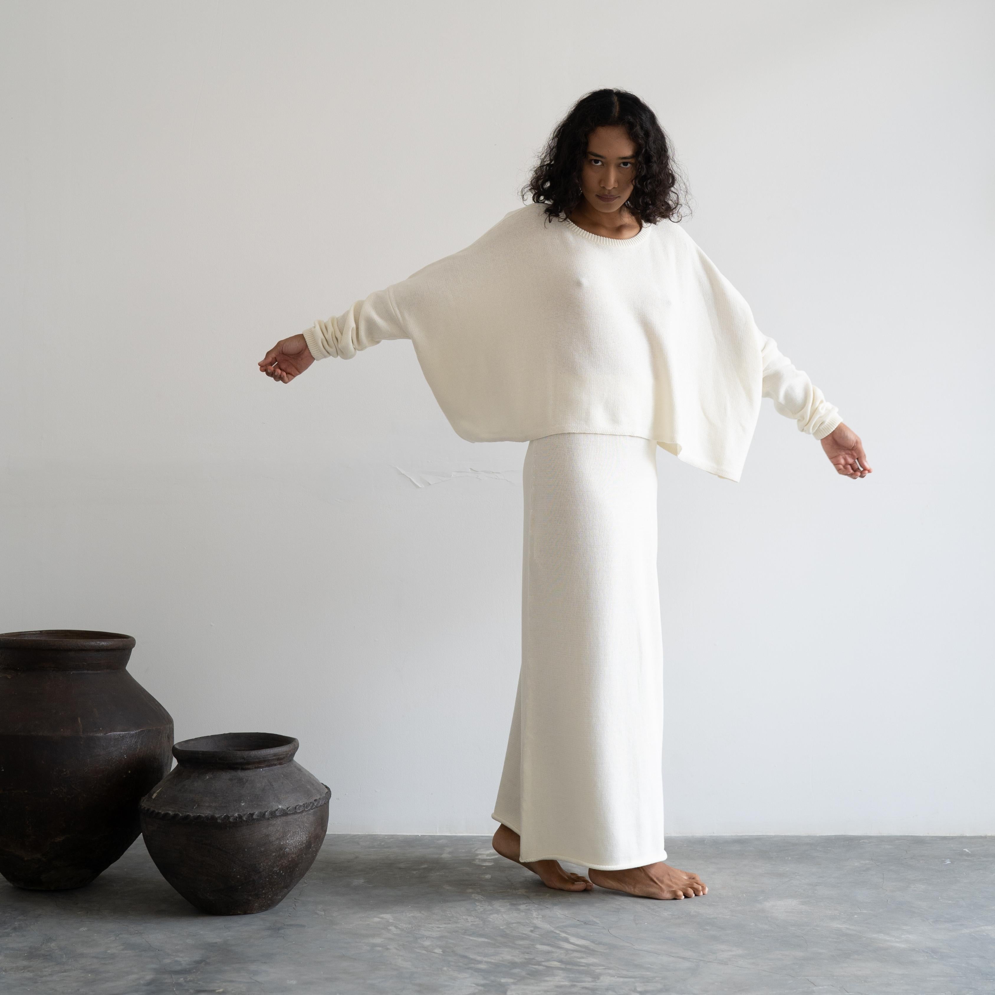 NIAS - CREAM Crop Sweater