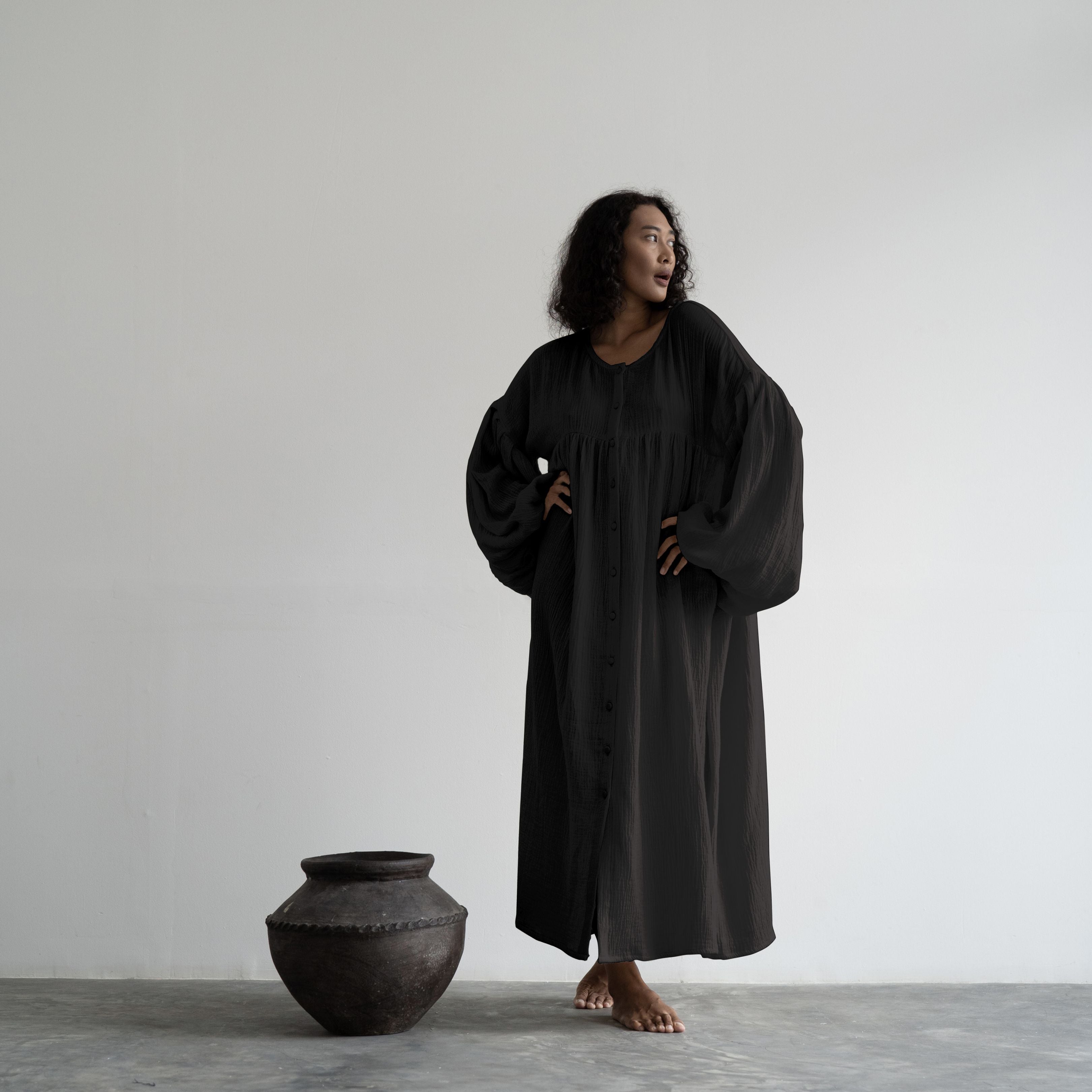 FIELDS MAXI- Black Crinkle Dress