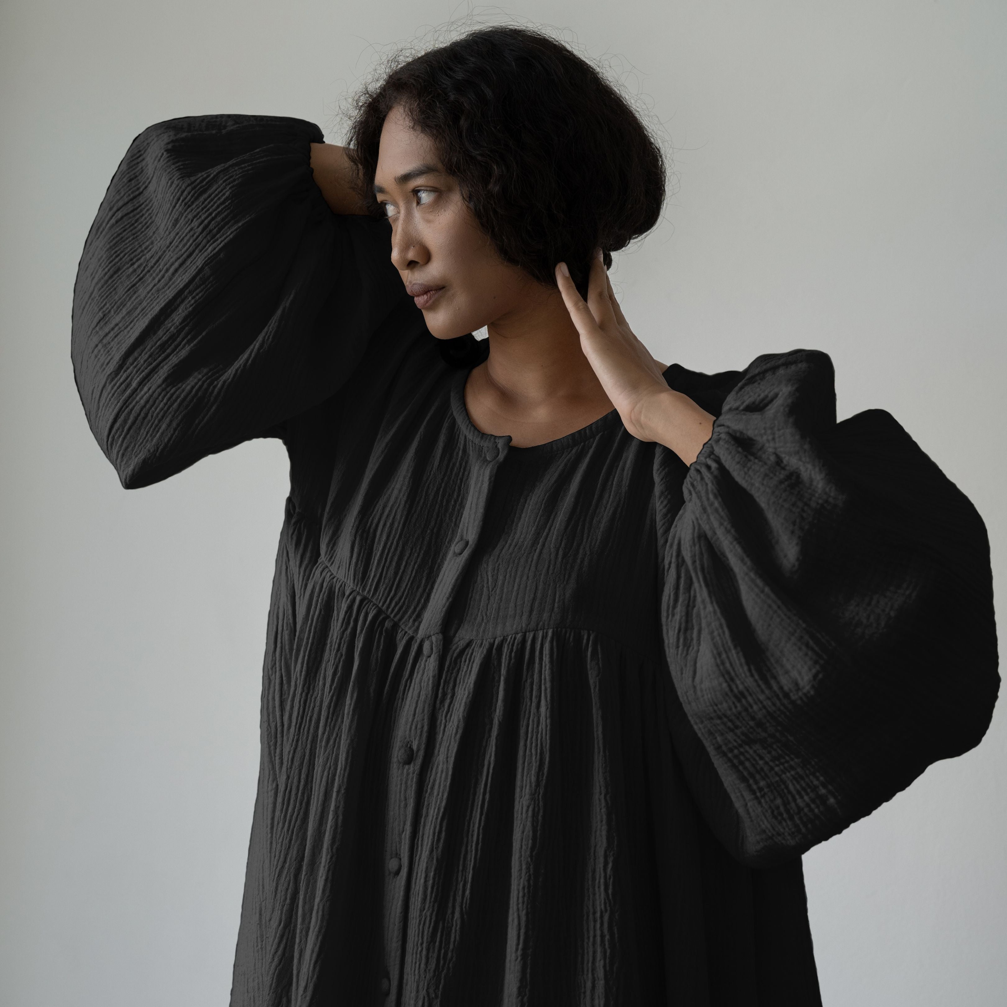 FIELDS MAXI- Black Crinkle Dress