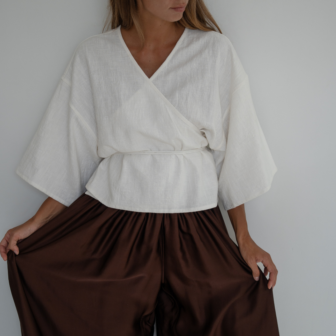 ROMY - WHITE Wrap Ramie Top