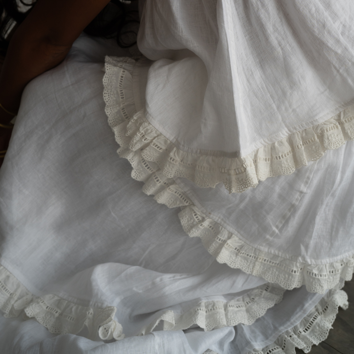 WILLOW SKIRT - WHITE Linen Lace Trim