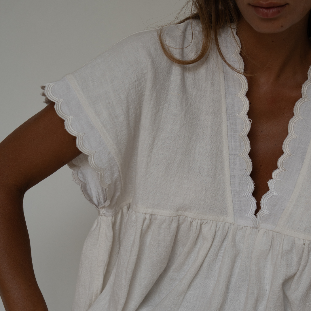 ONDINE - WHITE Scalloped Ramie Blouse