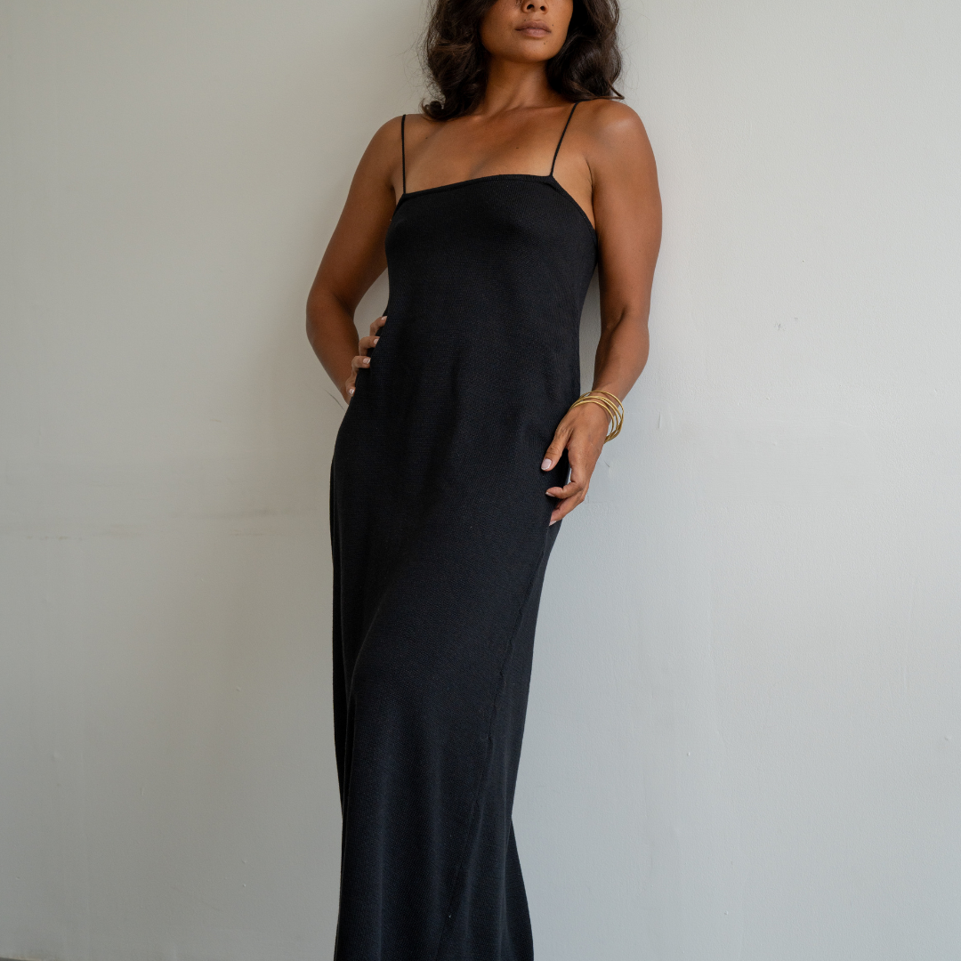 YVONNE - BLACK Knit Maxi