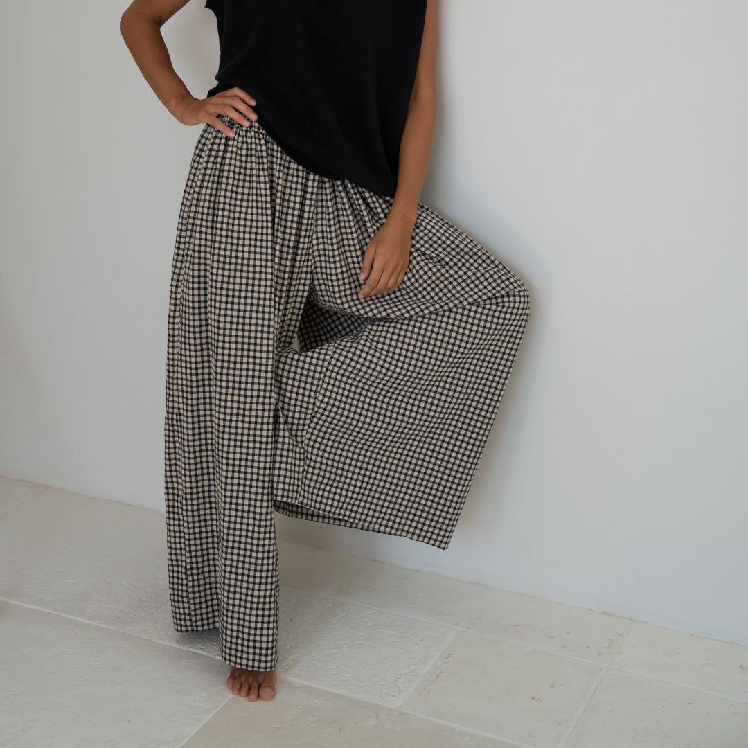 YOLLIE - BLACK Linen Gingham Voluminous Pant