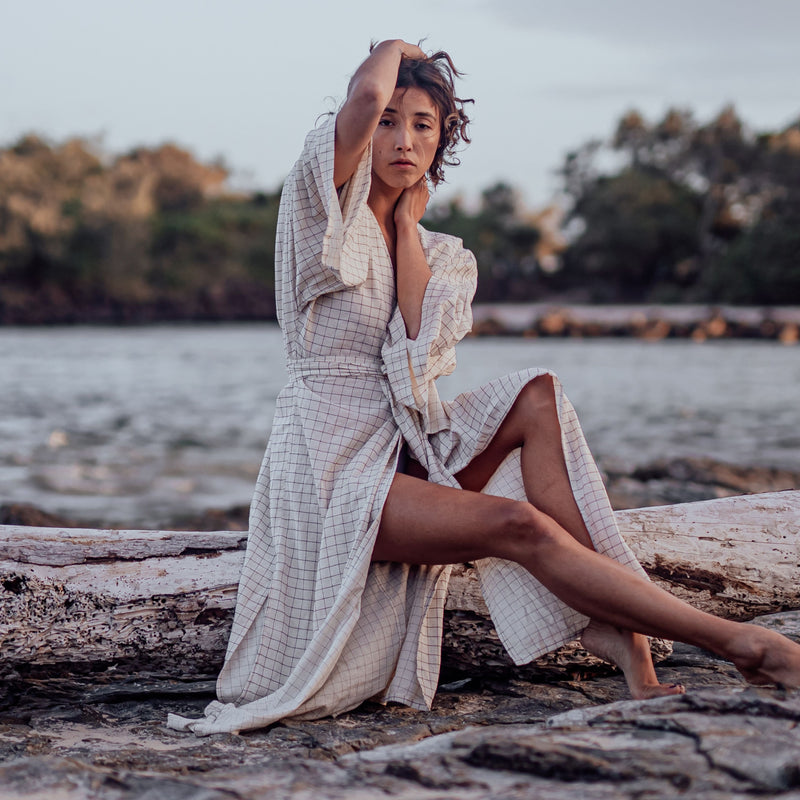 PETA - BLACK CHECK LONG Cape