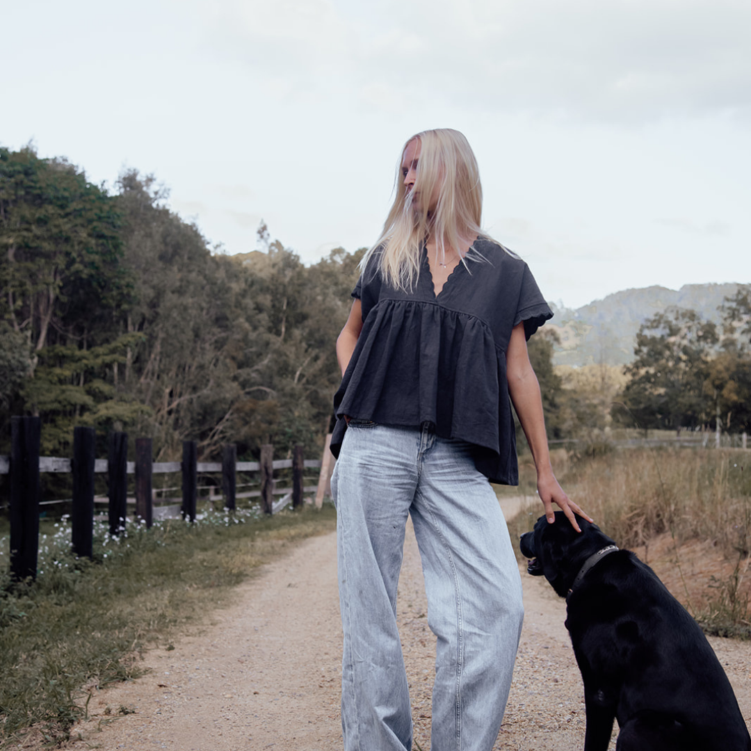 ONDINE - BLACK Scalloped Ramie Blouse