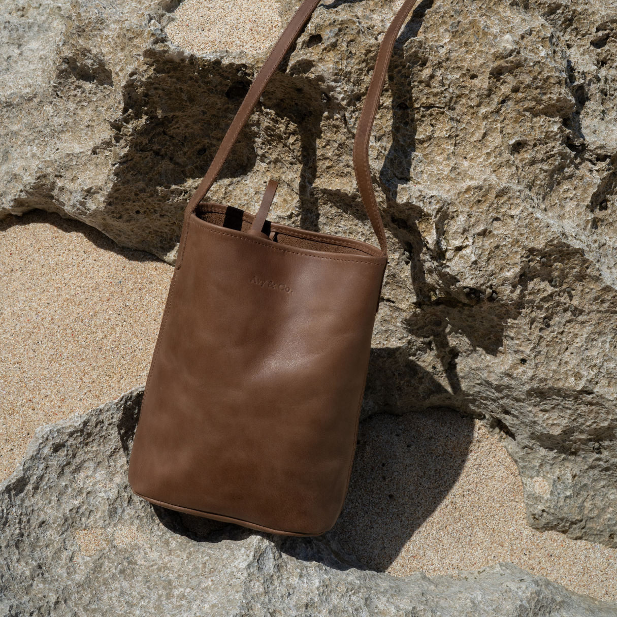 MINI BUCKET - Matte Caramel Tote