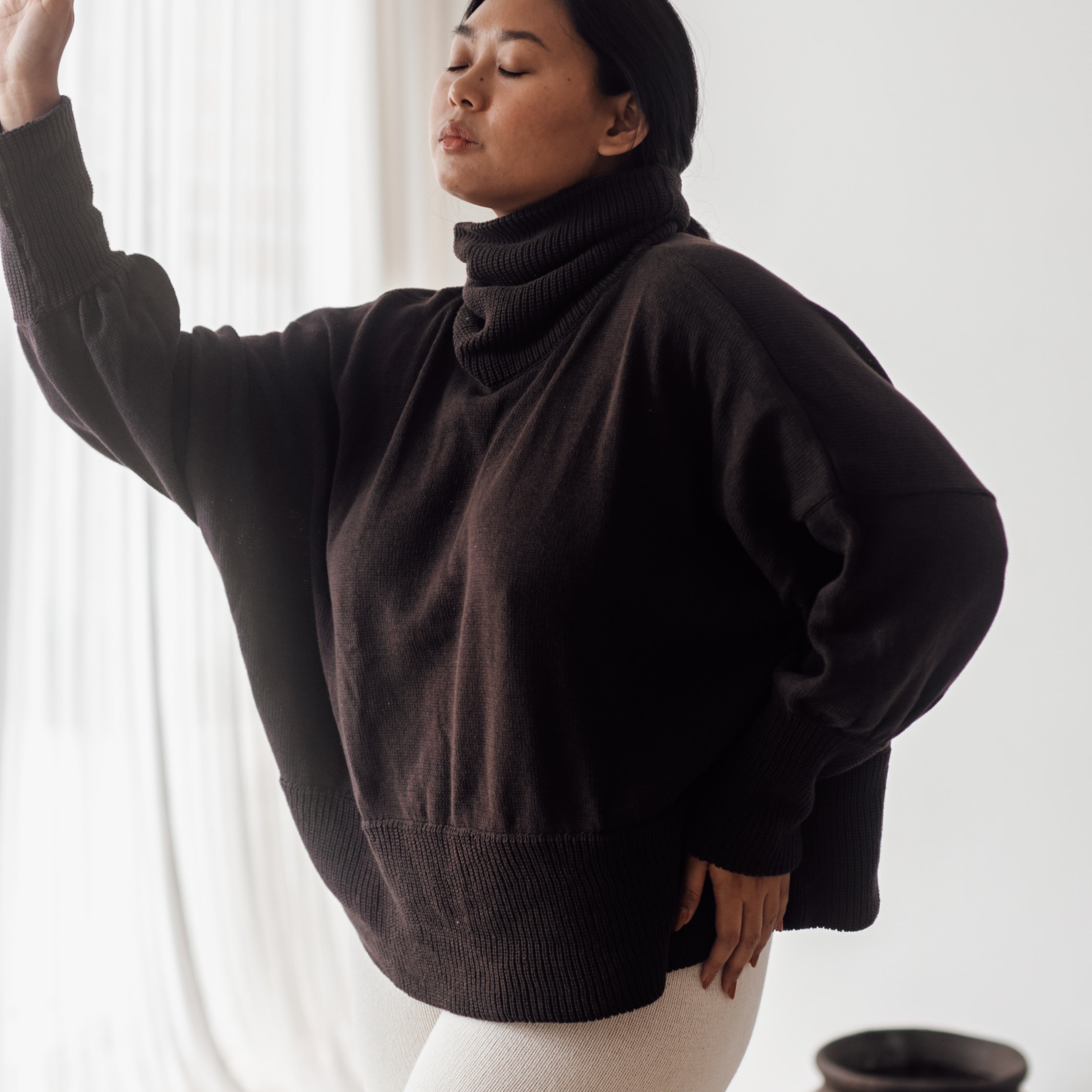 MABLE - CHOCOLATE Knit Turtle Neck Pullover